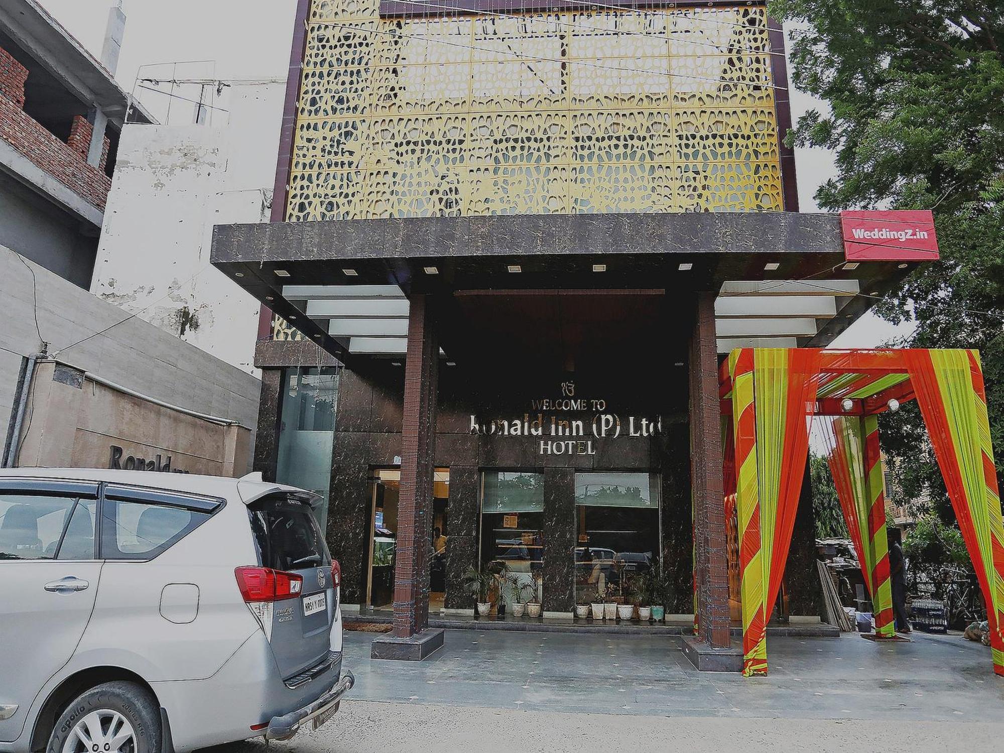 Fabhotel Ronald Inn Faridabad Exterior photo
