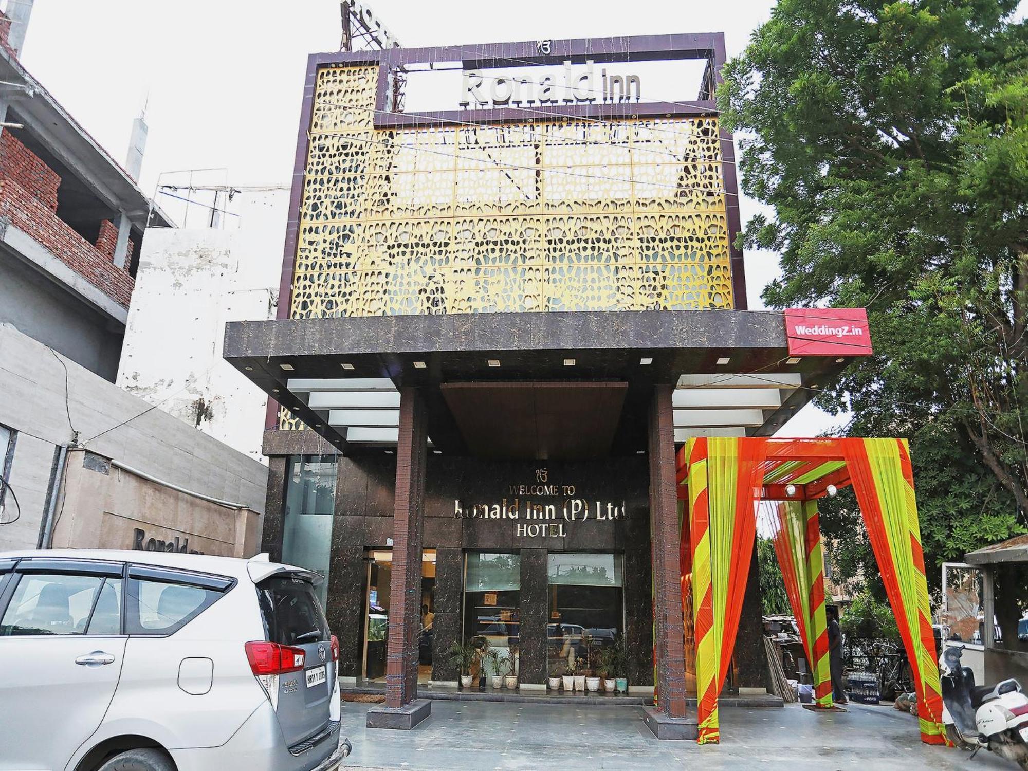 Fabhotel Ronald Inn Faridabad Exterior photo