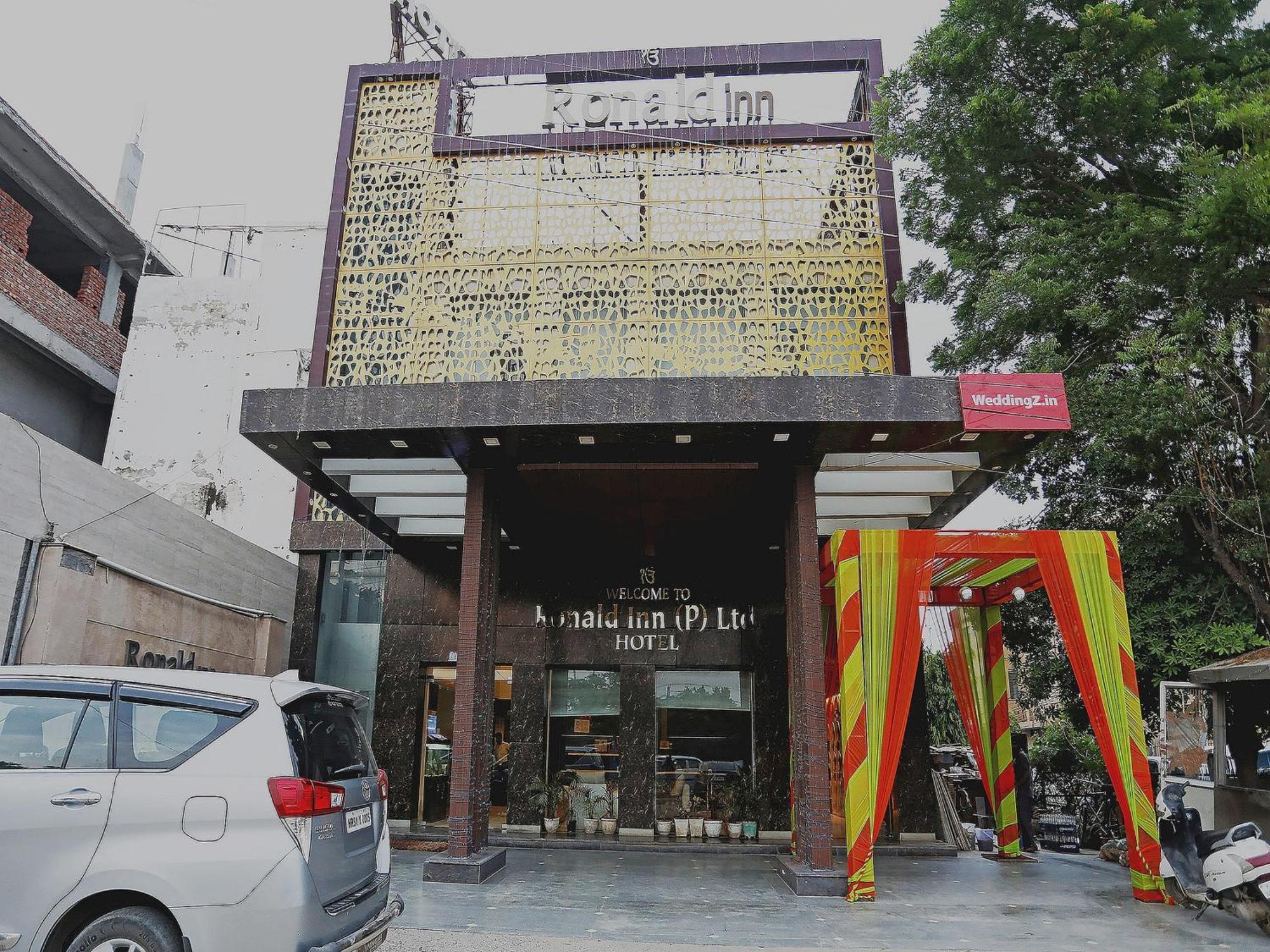 Fabhotel Ronald Inn Faridabad Exterior photo